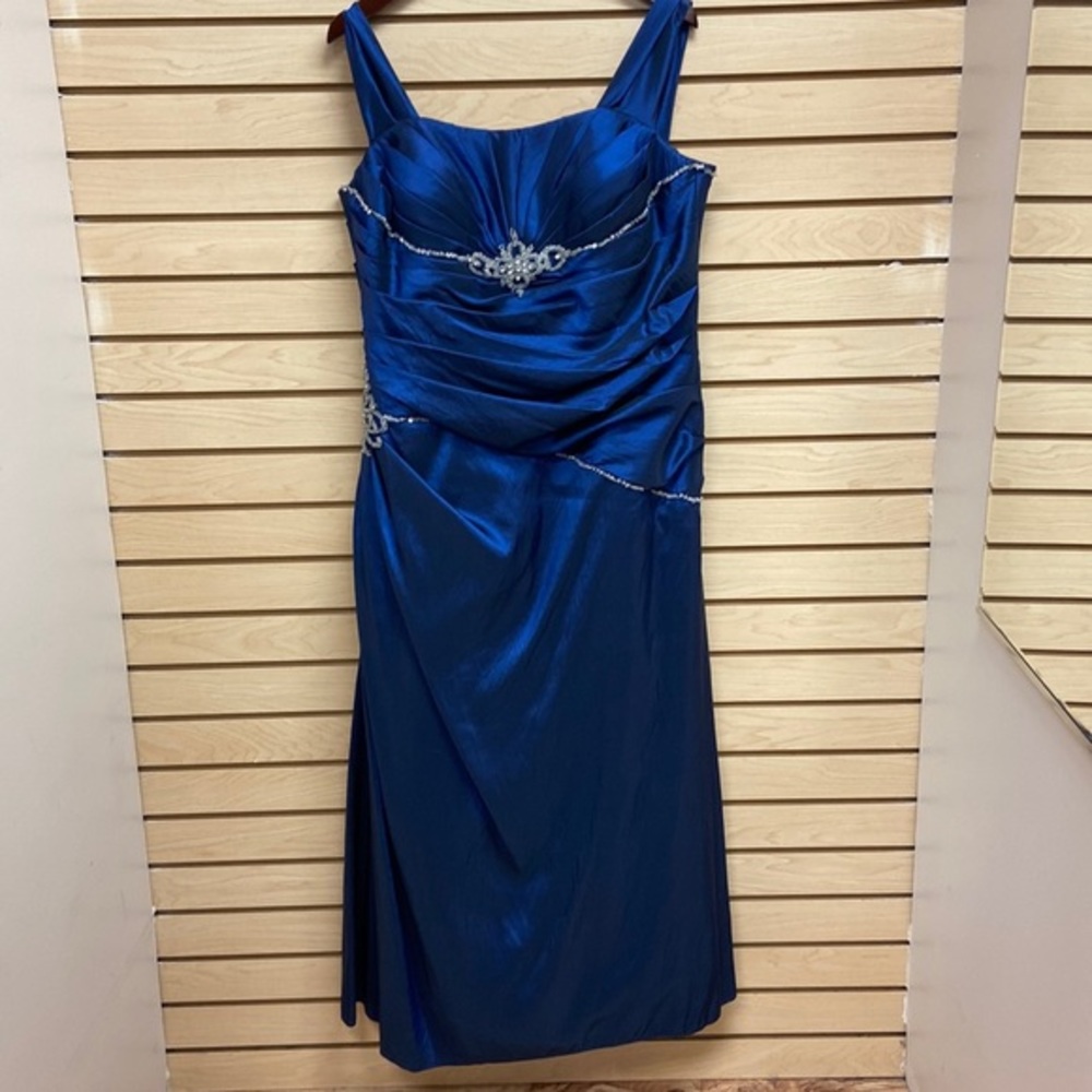 La Perle women evening gorgeous dress Size 18